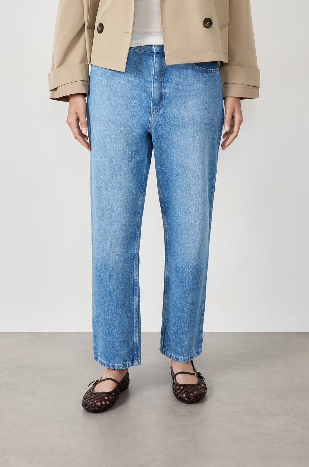 Jean droit;${refinementColor}