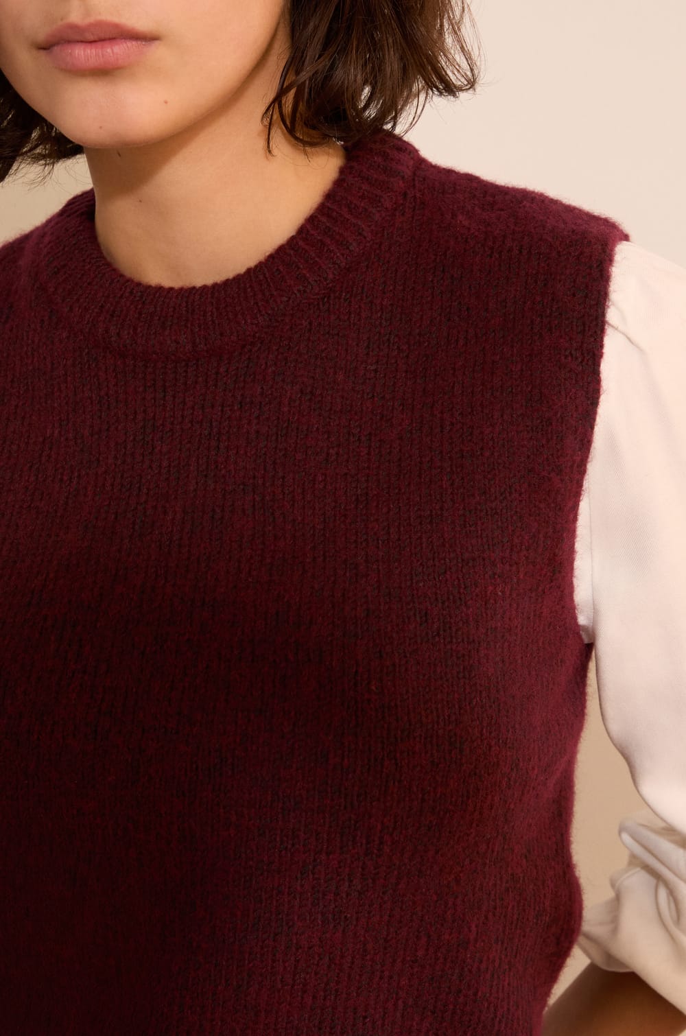 Pull sans manches &agrave; col rond;${refinementColor}