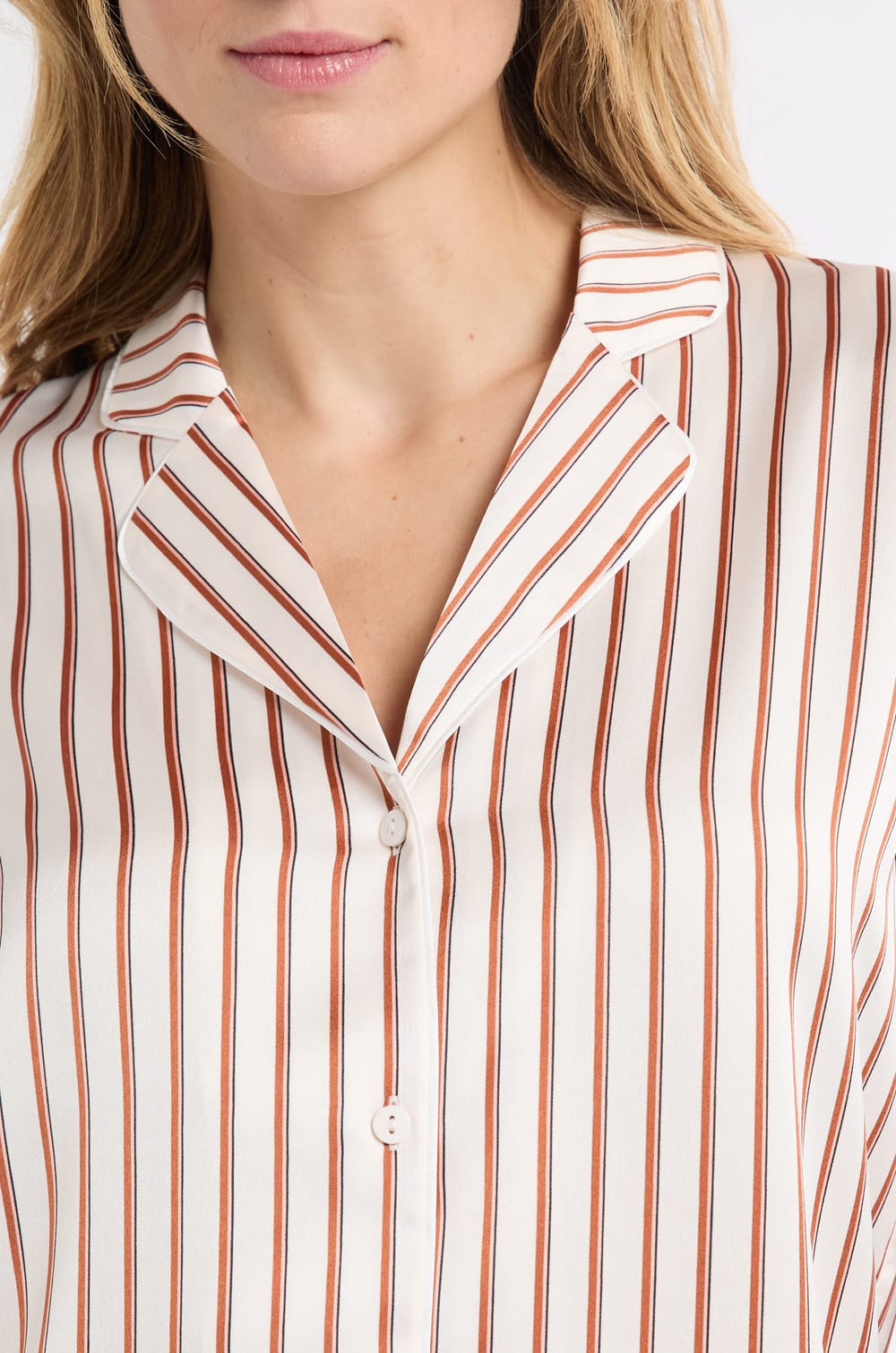 Chemise de pyjama à rayures en satin;${refinementColor}