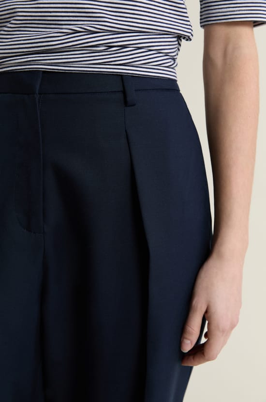 Pantalon coupe barrel;${refinementColor}