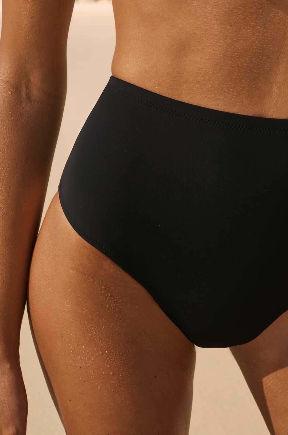 Bas de maillot de bain taille haute menstruel;${refinementColor}