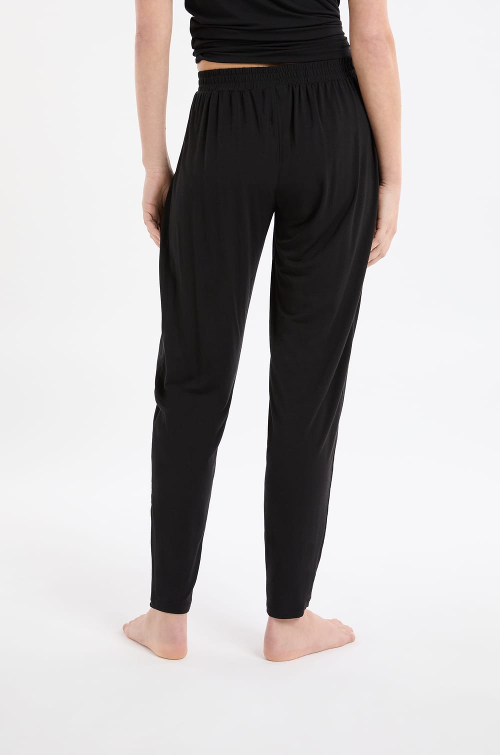   Pantalón de pijama liso;${refinementColor}