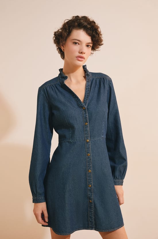Robe courte &agrave; manches longues en jean;${refinementColor}