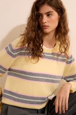 Pull col rond ray&eacute; 100% cachemire;${refinementColor}