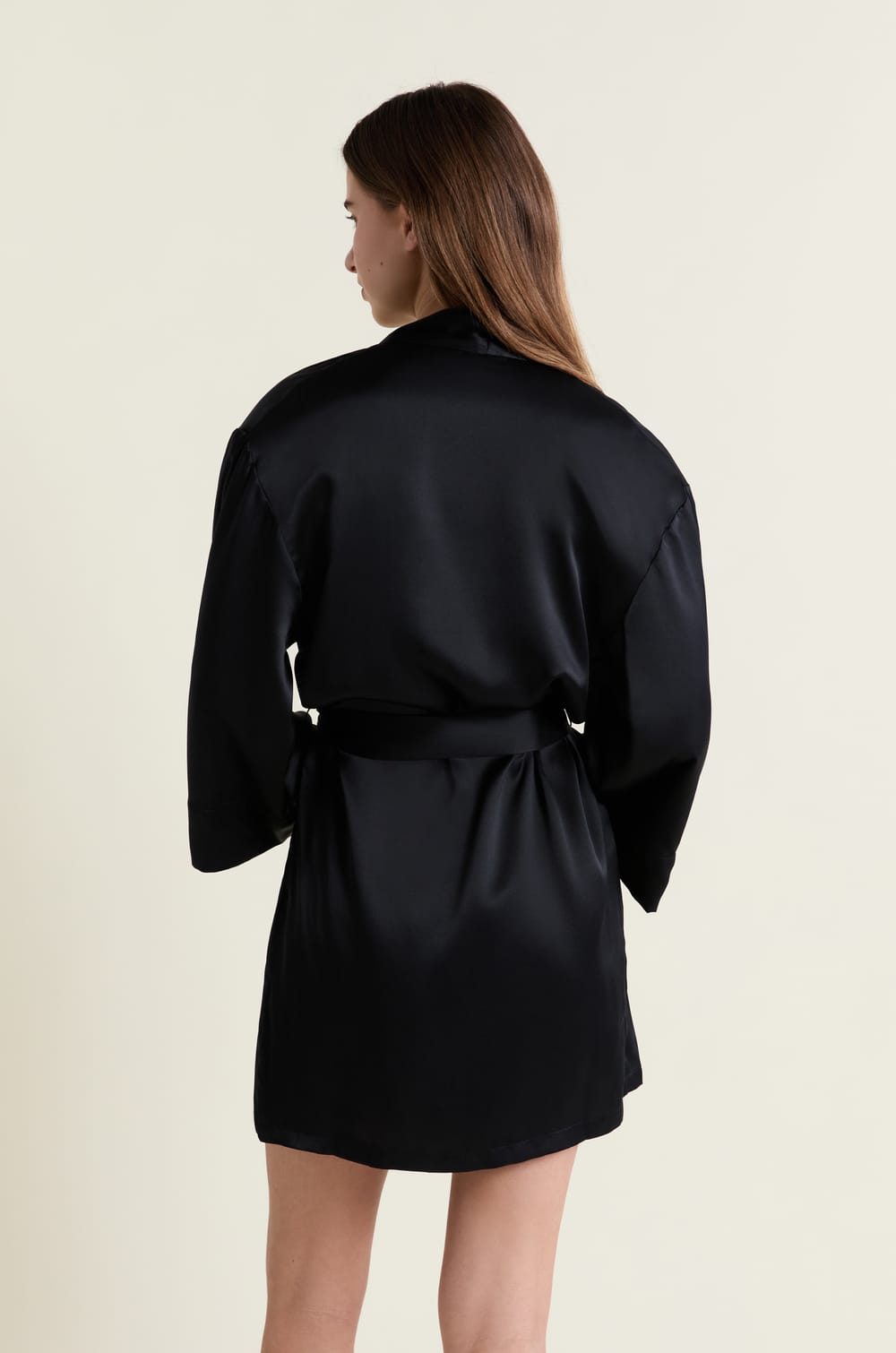 Silk Robe;${refinementColor}