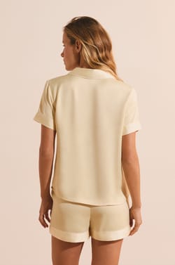 Chemise de nuit manches courtes satin&eacute;e;${refinementColor}