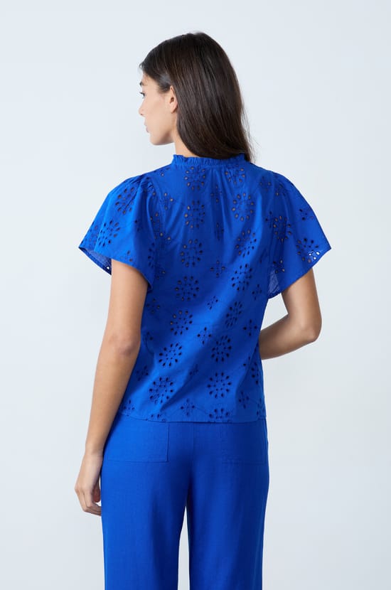 Broderie Anglaise Top;${refinementColor}