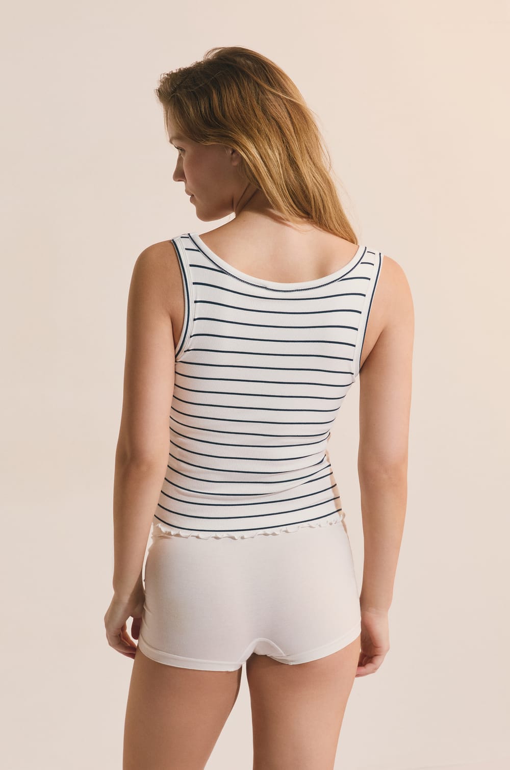 D&eacute;bardeur avec brassi&egrave;re int&eacute;gr&eacute;e;${refinementColor}