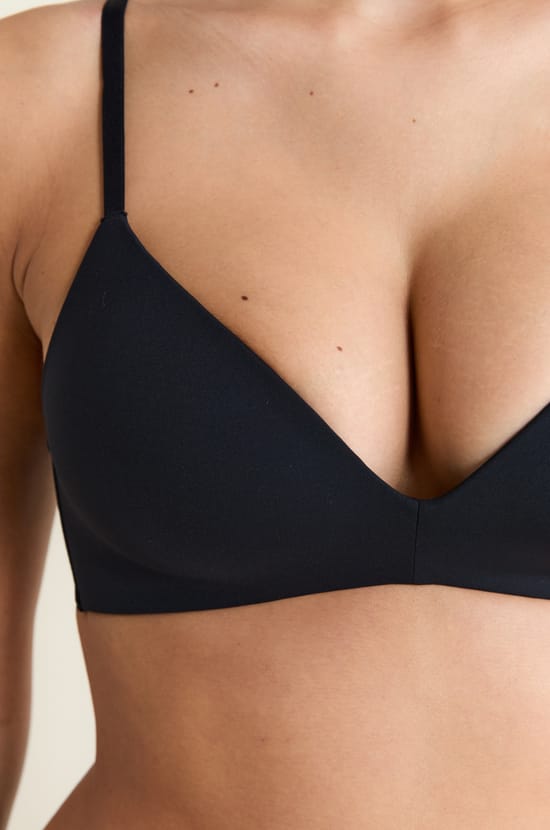 Wireless Lightly Lined Bra in Microfiber;${refinementColor}