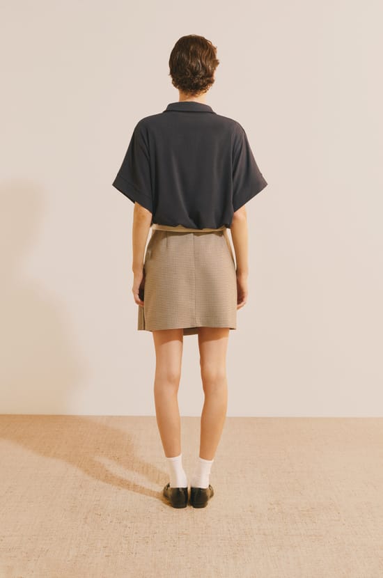 Jupe courte &agrave; boucle dor&eacute;e;${refinementColor}