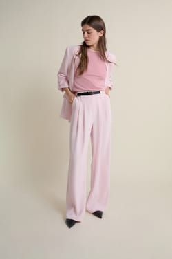 Pantalon large &agrave; pinces;${refinementColor}