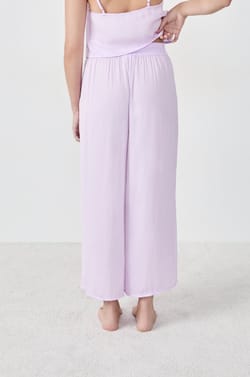 Pantal&oacute;n satinado corte ancho;${refinementColor}