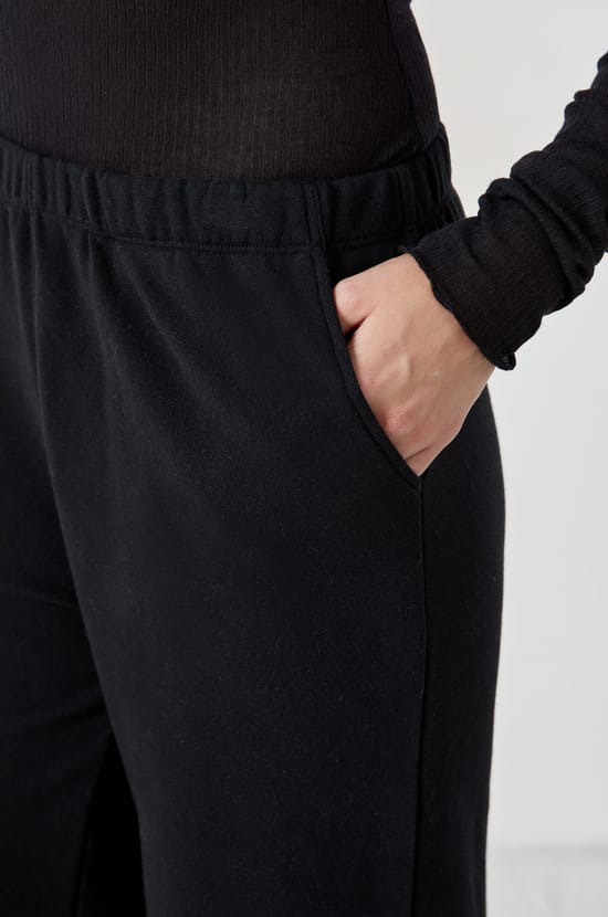 Weite Pyjama-Hose;${refinementColor}