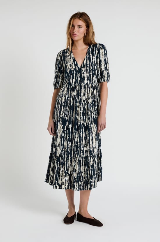 Long V-neck printed dress;${refinementColor}