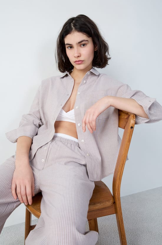 Long-sleeved cotton pyjama shirt;${refinementColor}