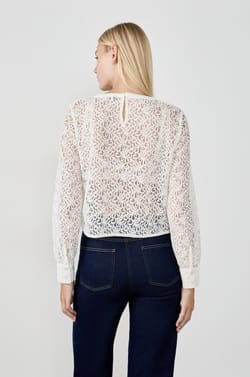 Top en dentelle;${refinementColor}