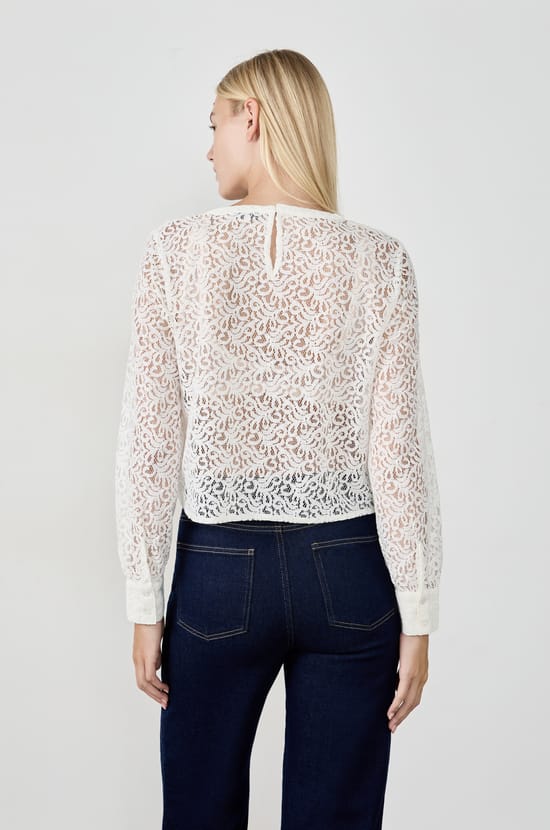 Top en dentelle;${refinementColor}