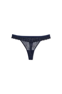 String en dentelle;${refinementColor}