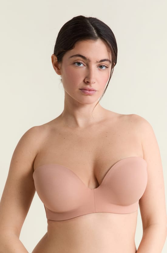 Strapless lightly lined bra with removable straps, cup C-E;${refinementColor}