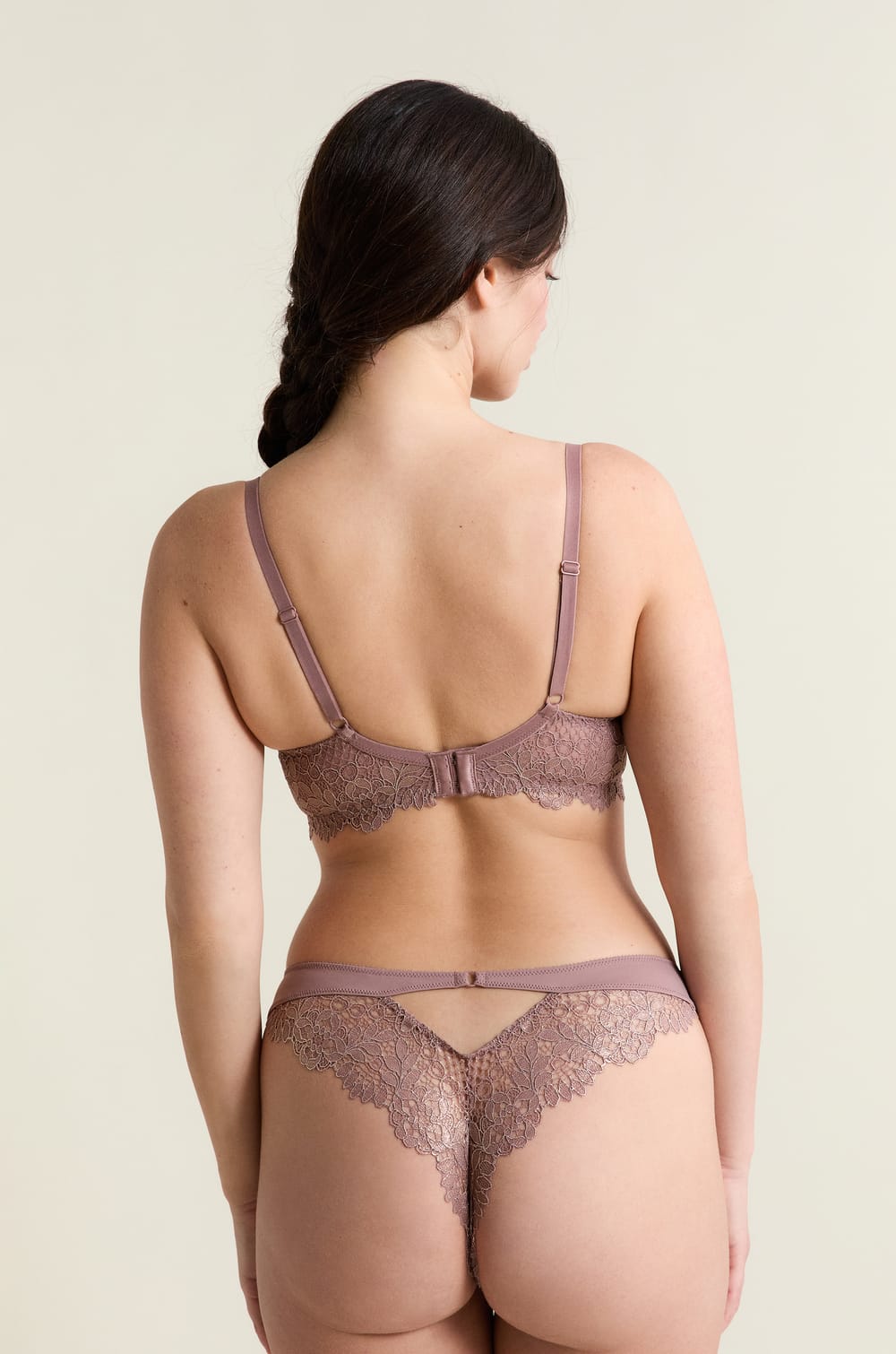 Bra N.5 - The Lightly Lined Plunge;${refinementColor}