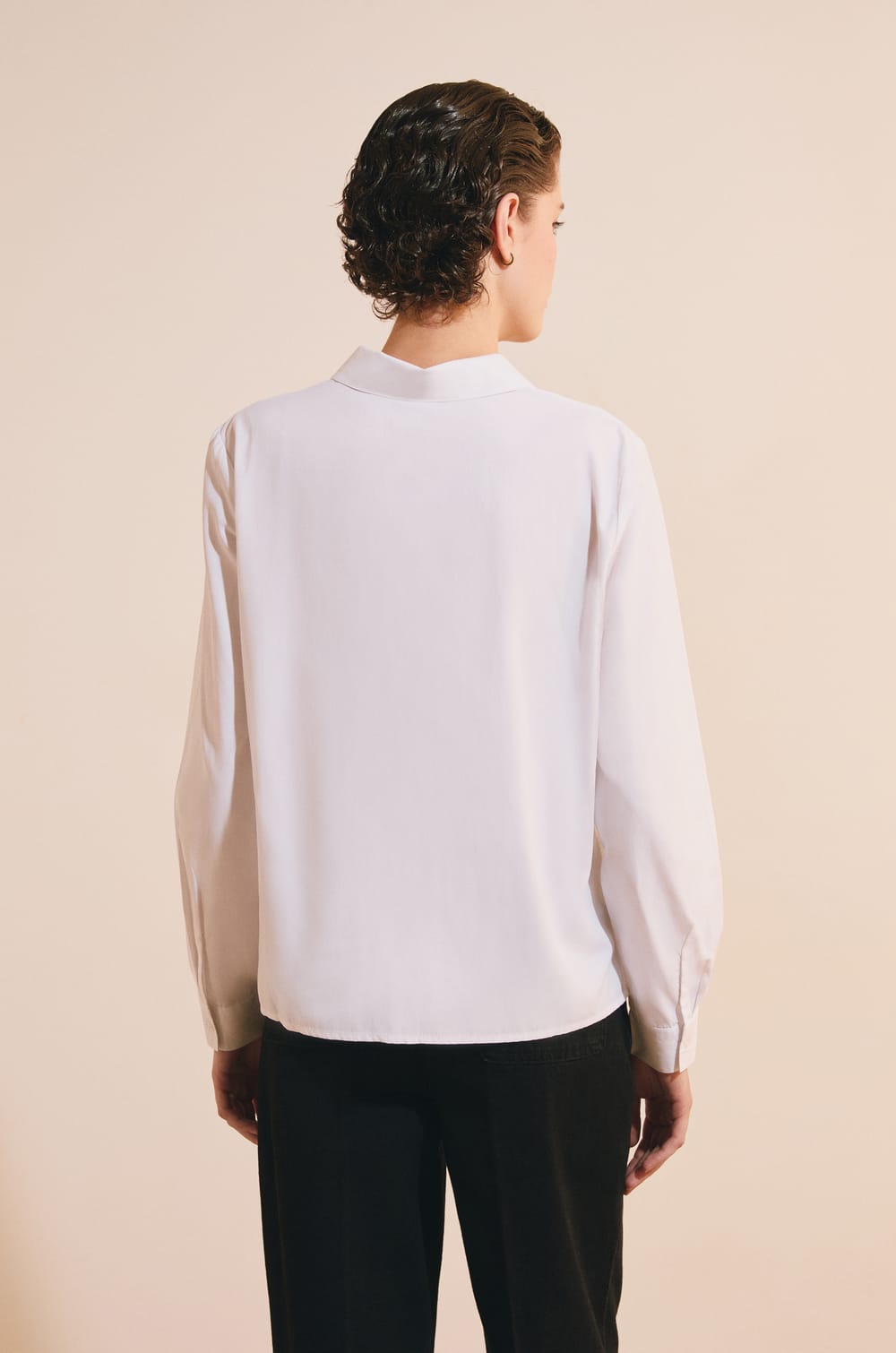 Long-sleeved cotton shirt;${refinementColor}