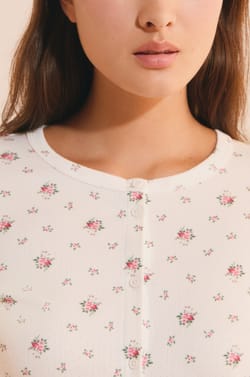 T-shirt manches longues avec boutons;${refinementColor}