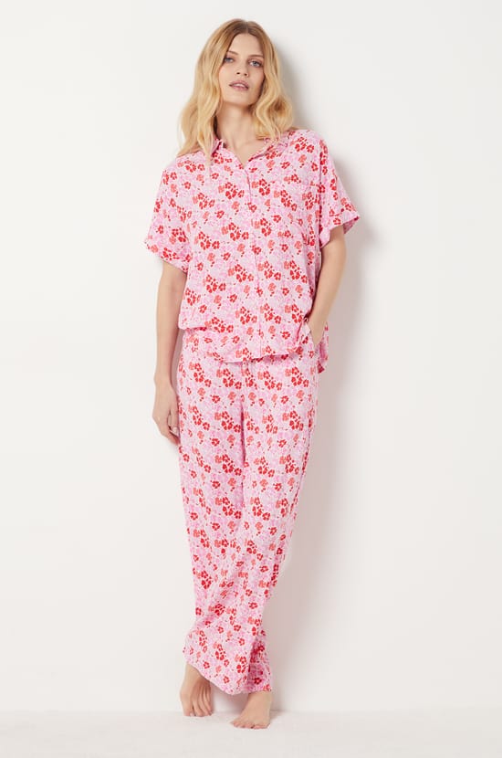 2-Piece Printed Pyjamas and Tote Bag;${refinementColor}