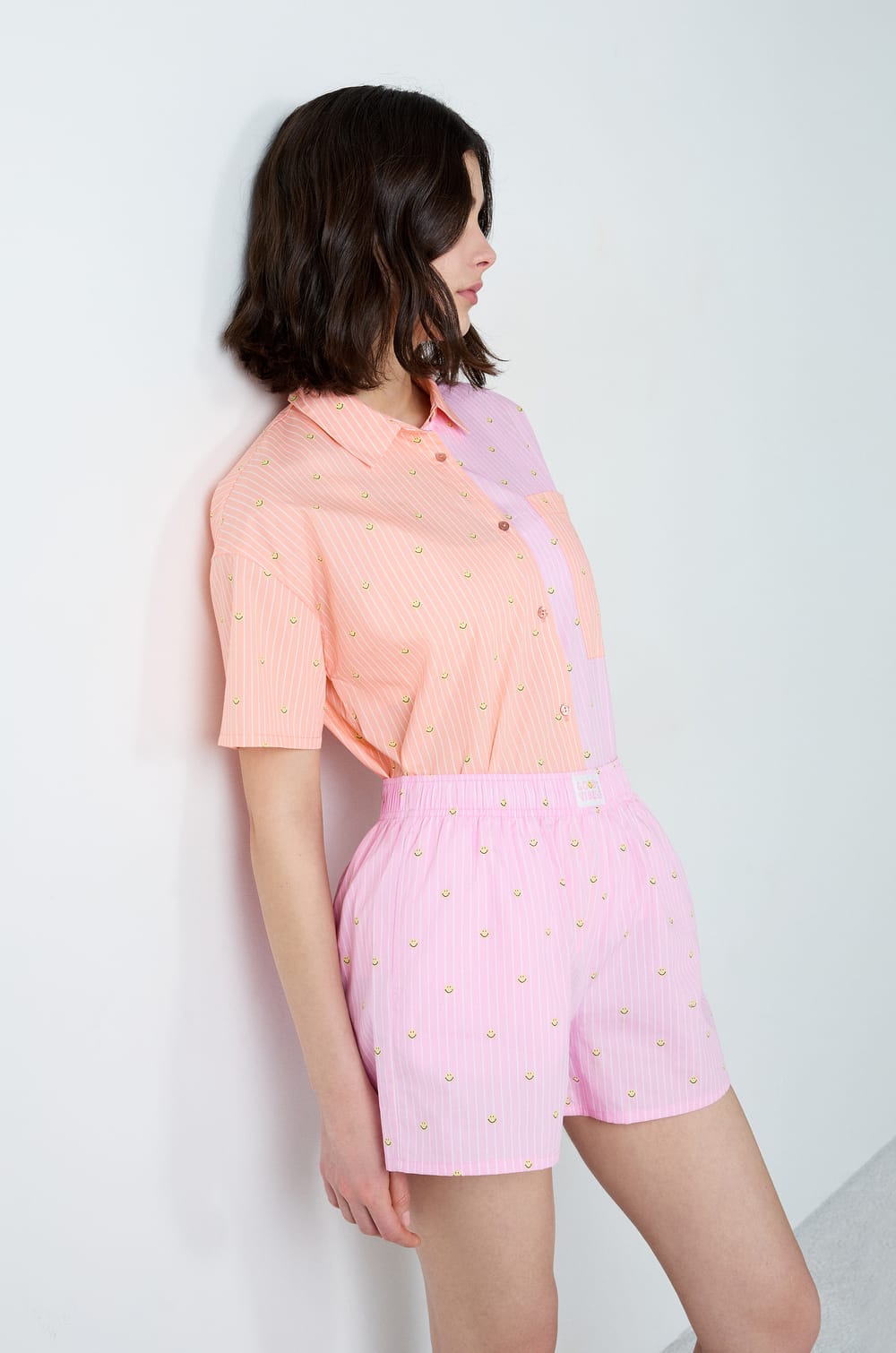 Short de pyjama à rayures en coton Smiley®ORIGINALS;${refinementColor}