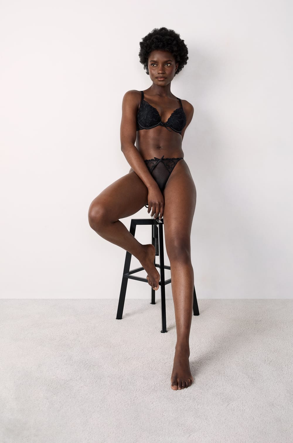 Bra No. 2 - Plunging Push-Up;${refinementColor}