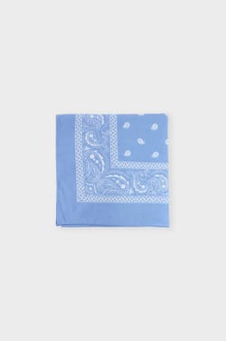 Foulard &agrave; motifs en coton;${refinementColor}
