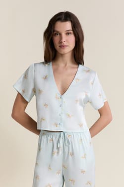 Chemise de pyjama courte satin&eacute;e;${refinementColor}