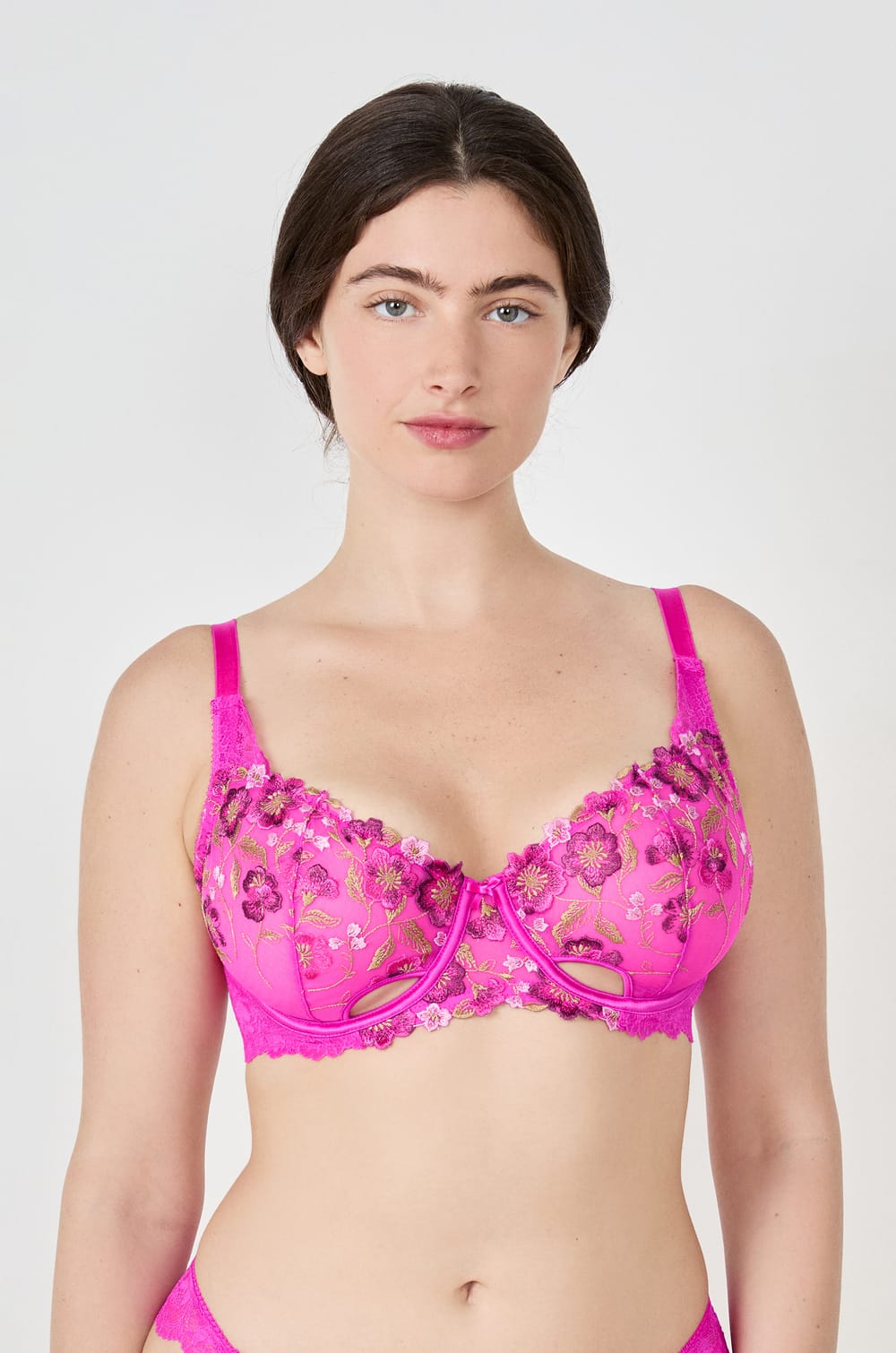 Soutien gorge classique brodé;${refinementColor}