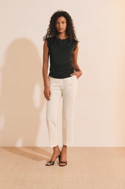 T-shirt sans manches pliss&eacute; avec d&eacute;tails dentelle;${refinementColor}