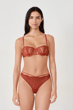 Lace Thong;${refinementColor}