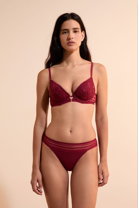 Culotte en dentelle et microfibre;${refinementColor}
