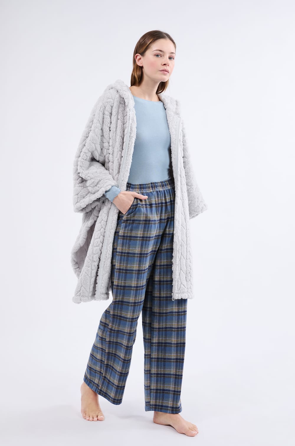Poncho mit 3/4-Ärmeln;${refinementColor}