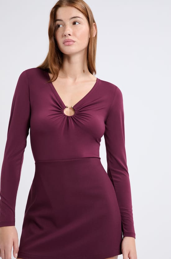 Long-sleeved T-shirt with ring;${refinementColor}