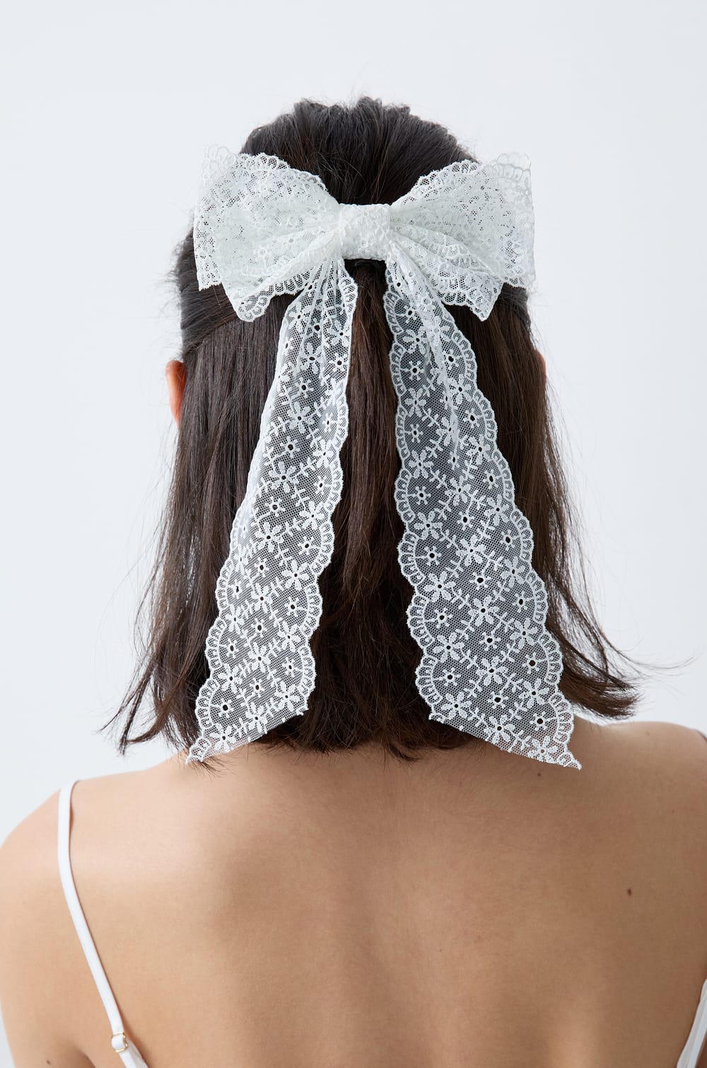 Haarspeld met geborduurde strik;${refinementColor}