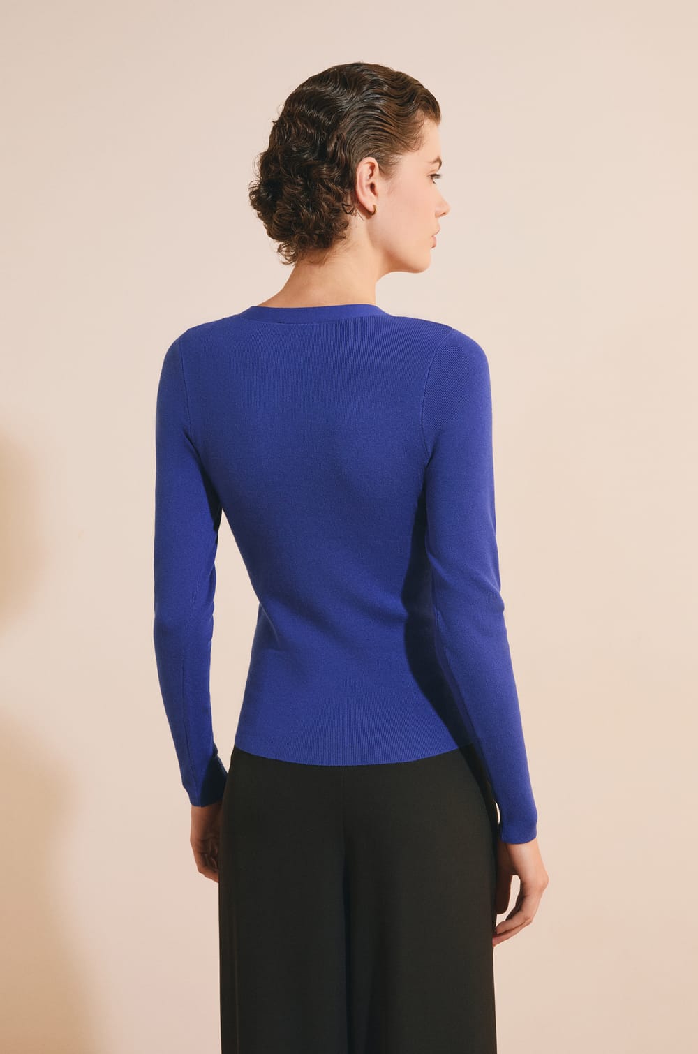Pull manches longues &agrave; col V;${refinementColor}