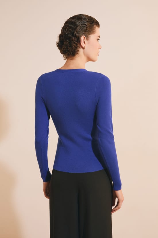 Pull manches longues &agrave; col V;${refinementColor}