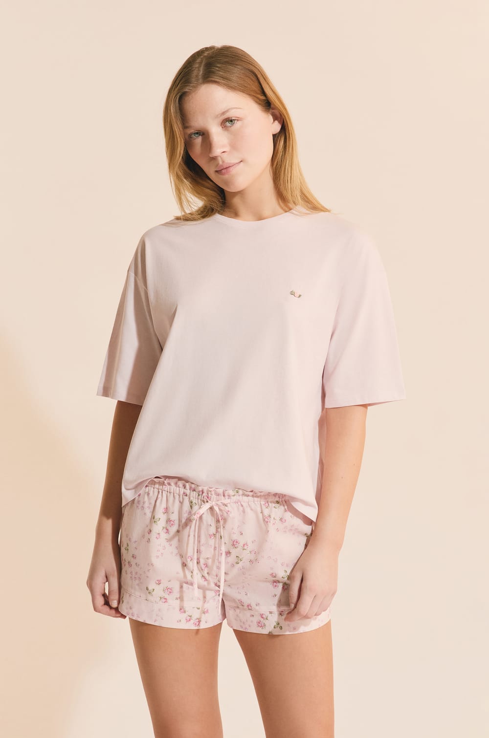 T-shirt avec un motif fleur;${refinementColor}