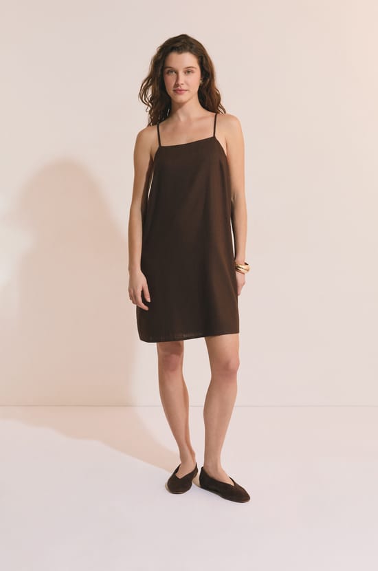 Robe courte avec lin;${refinementColor}