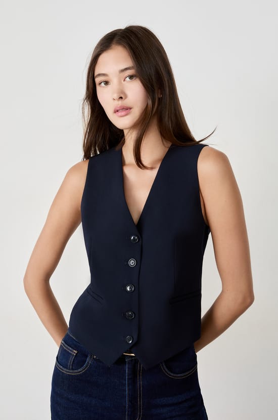Sleeveless Waistcoat;${refinementColor}