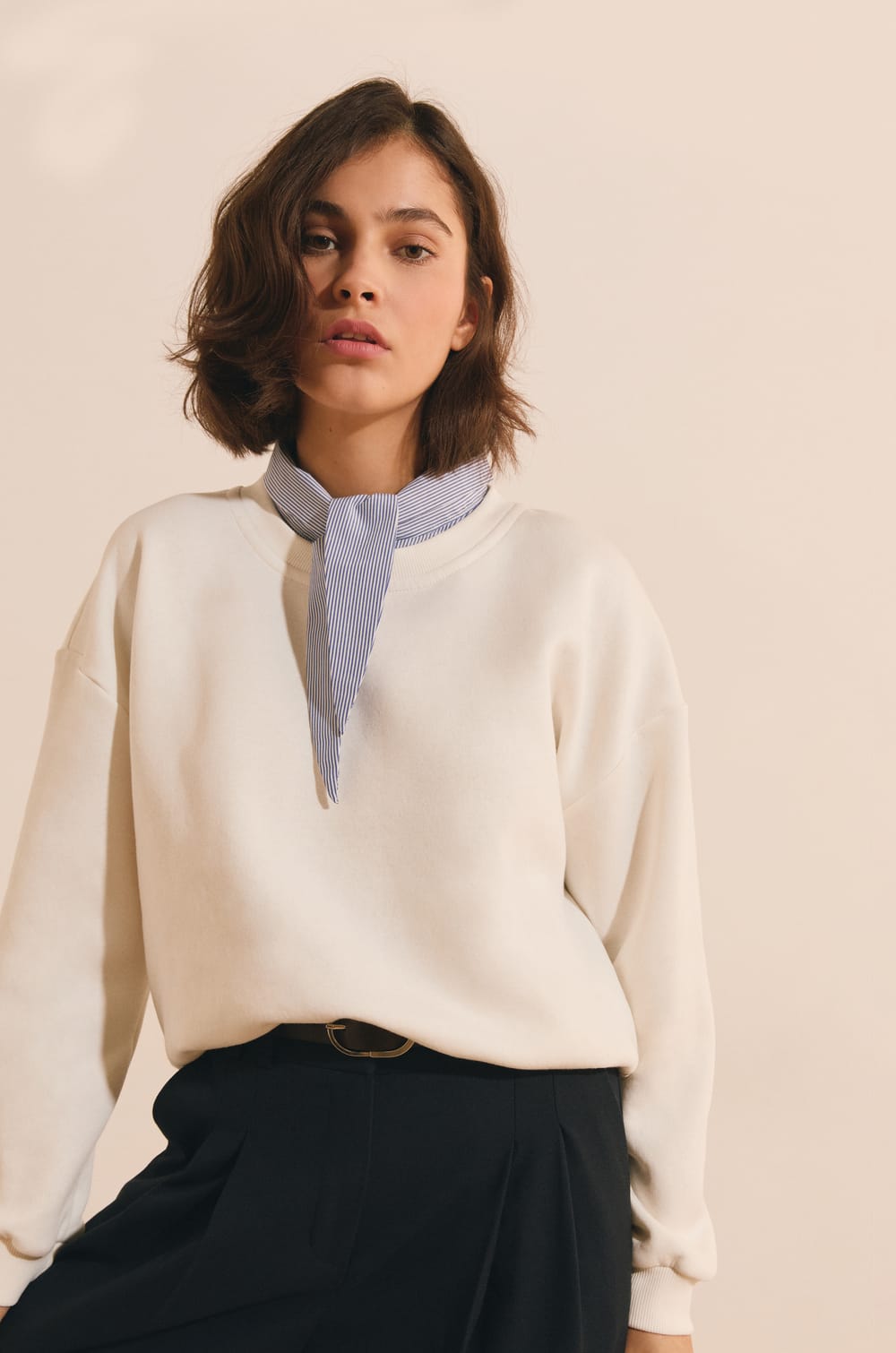 Pull avec lien &agrave; nouer avec coton;${refinementColor}
