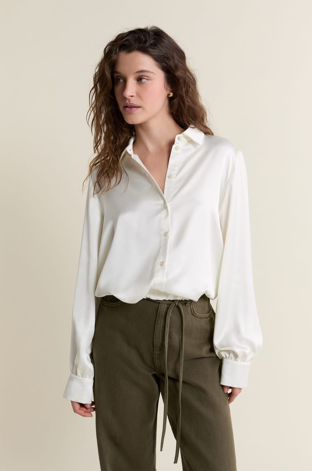 Chemise en satin;${refinementColor}