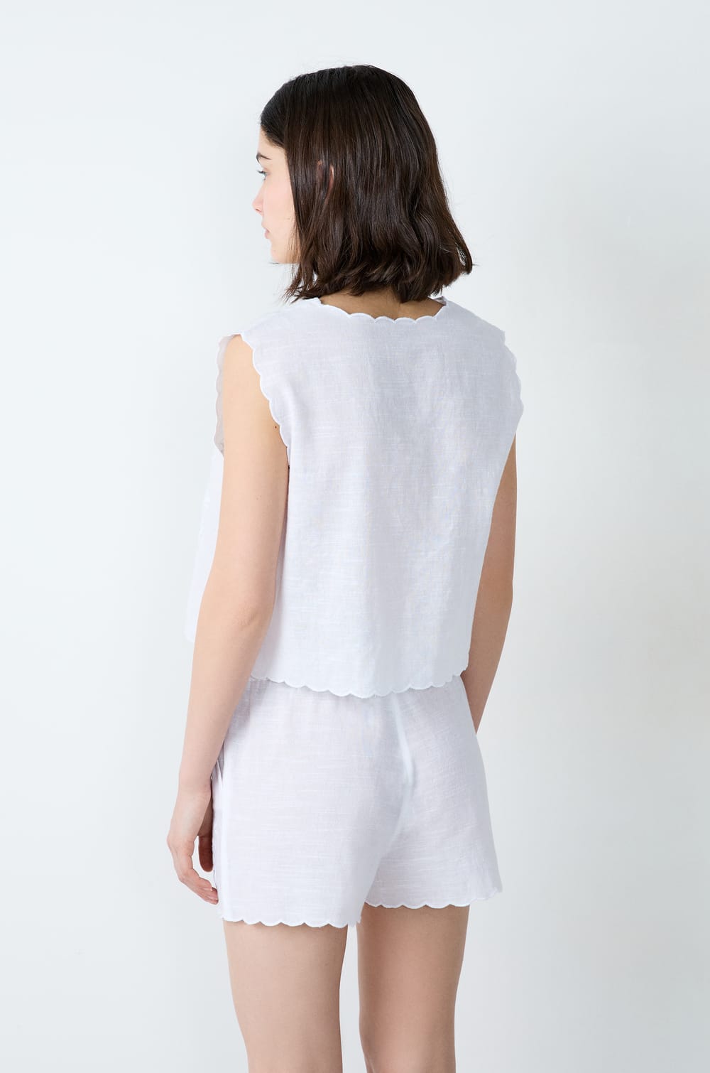 Top en coton brodé à nœuds;${refinementColor}