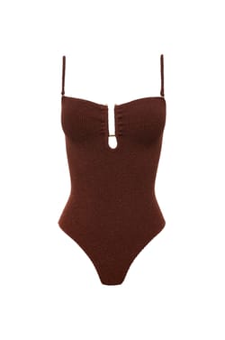 Str&oacute;j kąpielowy jednoczęściowy elastyczny z metalową ozdobą;${refinementColor}