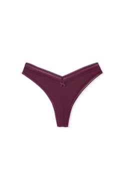 Tanga en forma de V de microfibra con detalles de encaje;${refinementColor}