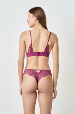 Spitzen-Tanga;${refinementColor}