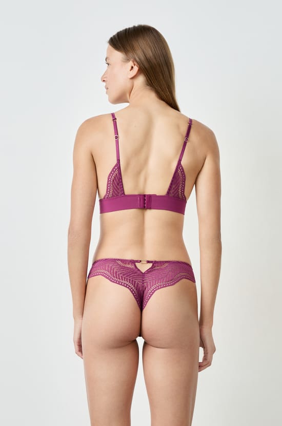 Spitzen-Tanga;${refinementColor}
